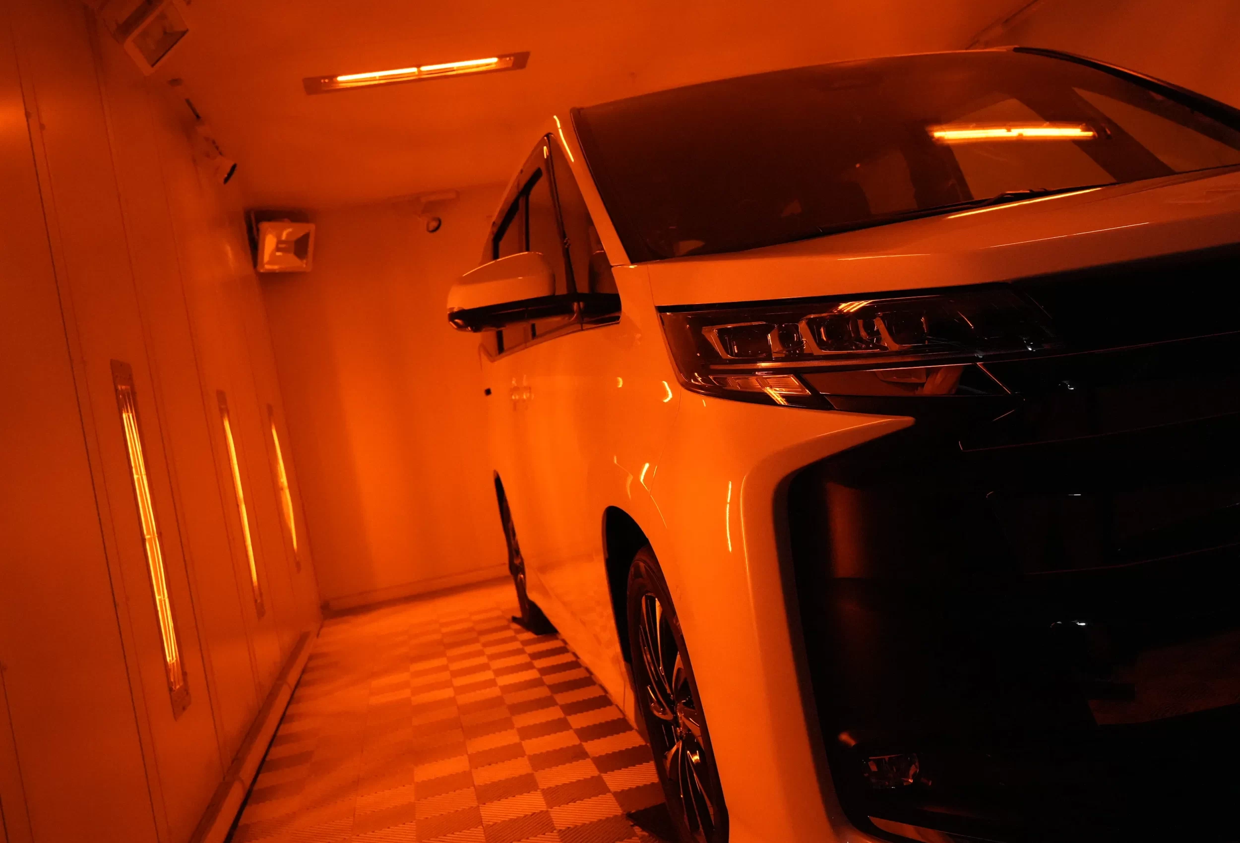 トヨタノアコーティング,サーブフェイス,セラミックコーティング,大阪カーコーティング,神戸カーコーティング