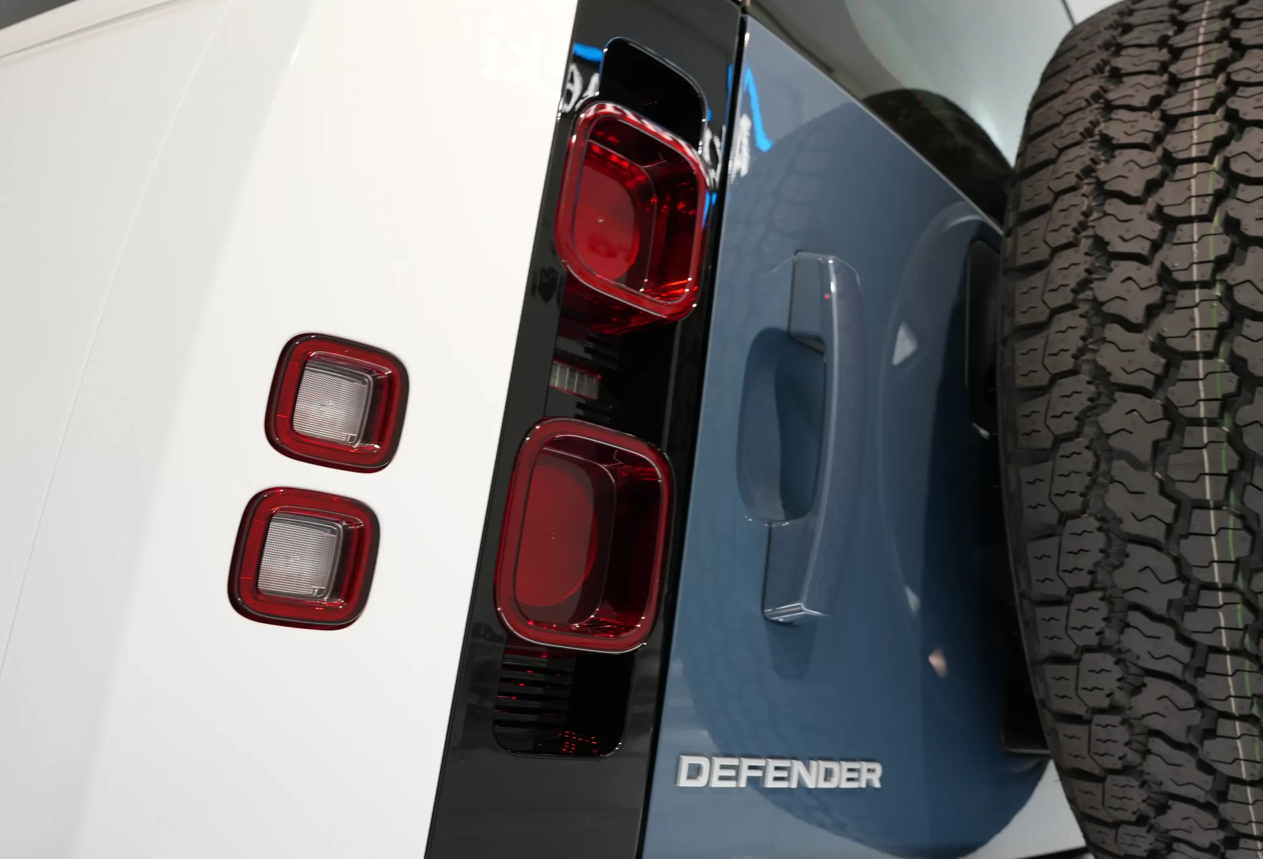 ディフェンダー110コーティング,ディフェンダーコーティング,大阪カーコーティング,神戸カーコーティング