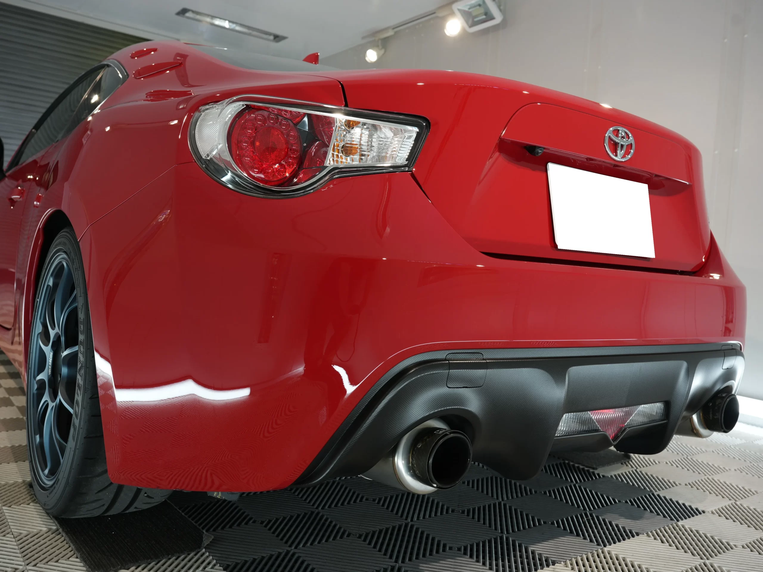 トヨタ８６磨きコーティング,経年車中古車コーティング,大阪カーコーティング,神戸カーコーティング