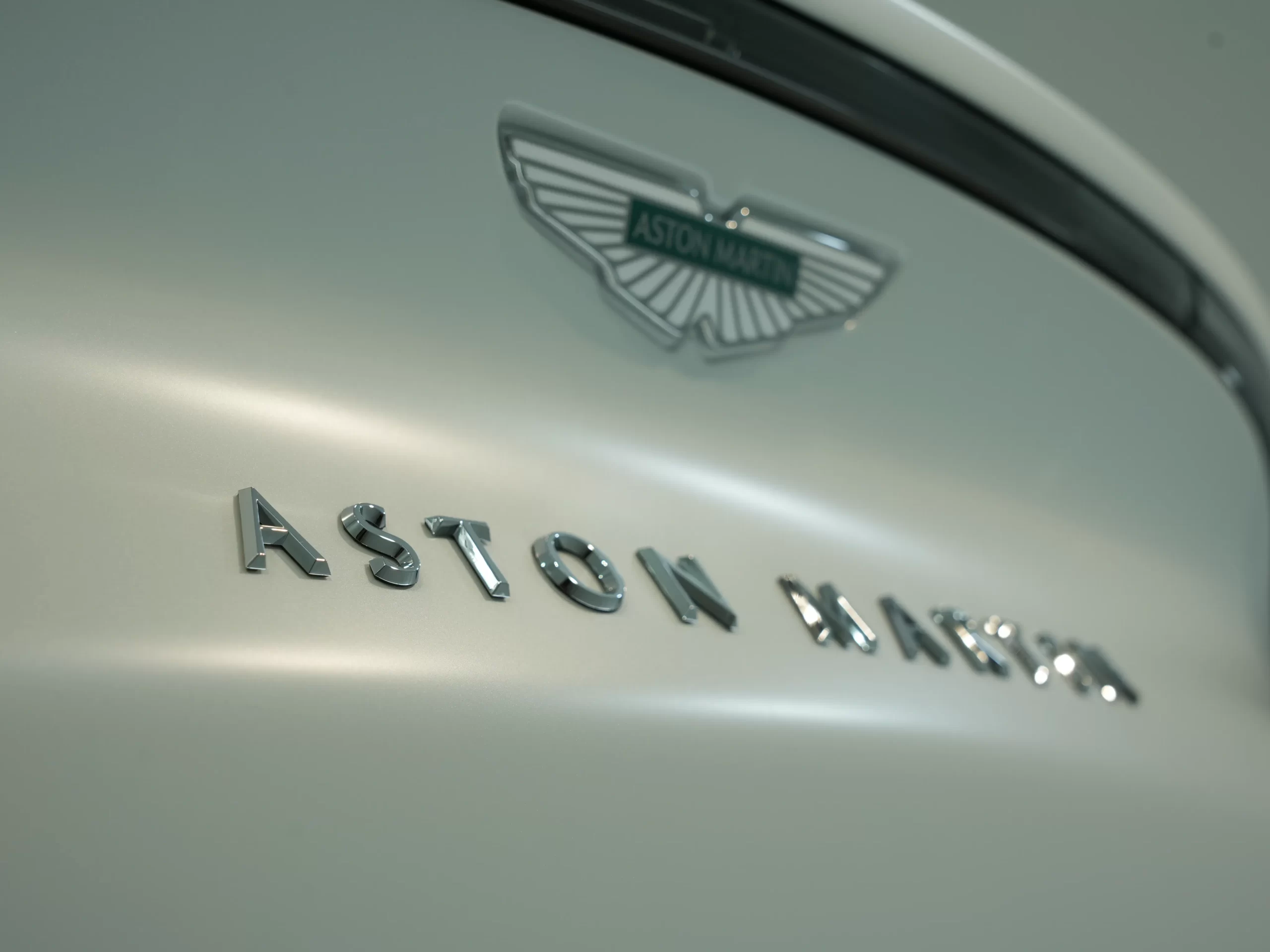 アストンマーティンコーティング,DBXコーティング,大阪コーティング専門店,神戸コーティング専門店