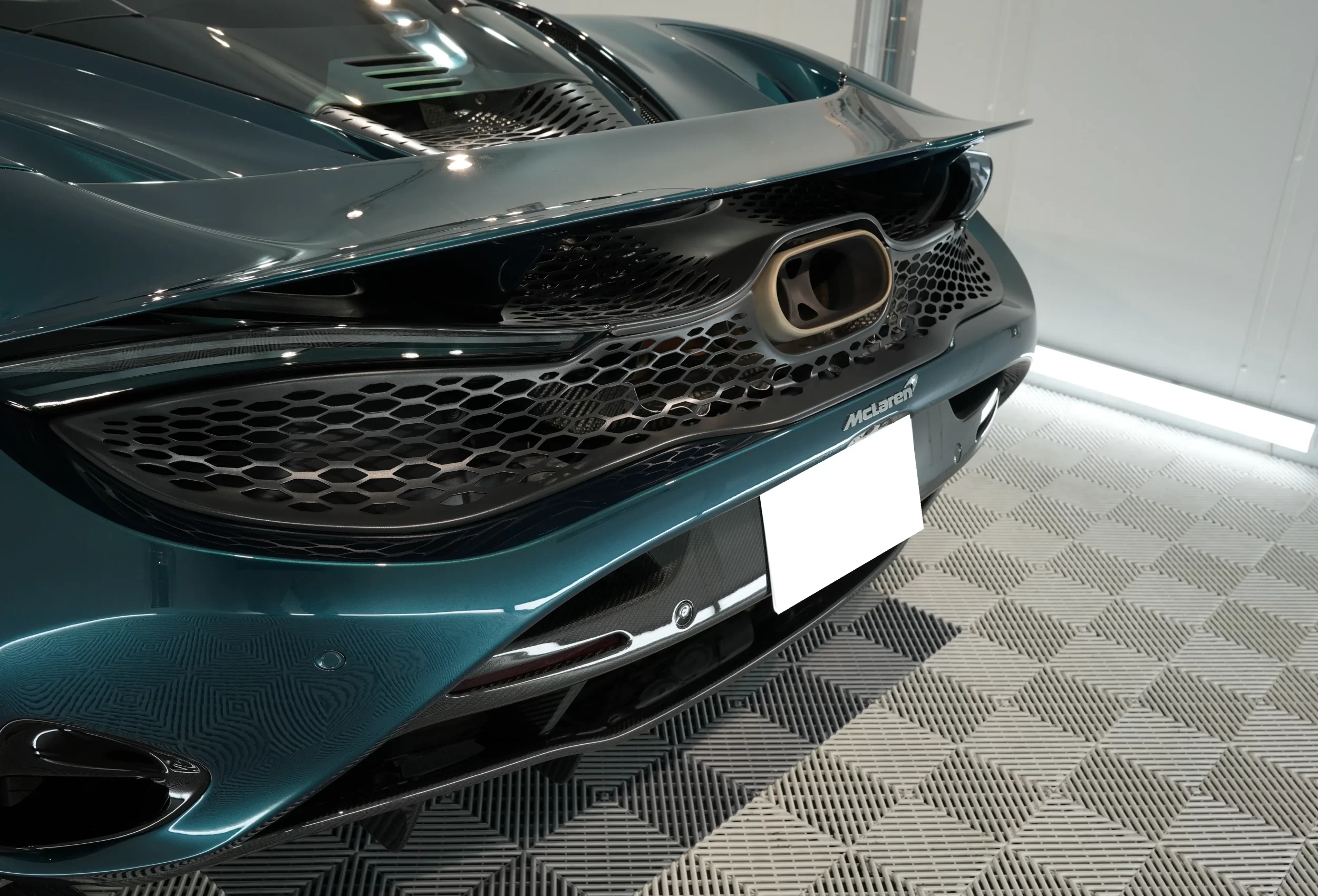 マクラーレン750S センターマフラー リアディフューザー コーティング 兵庫 大阪 kirameki
