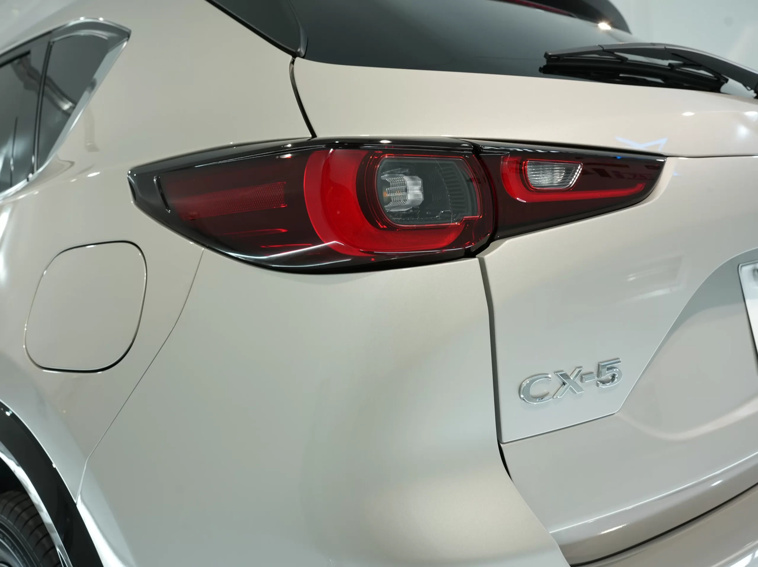 CX-5 リアエンブレム サーフェスコートアルティマ 兵庫 大阪 kirameki